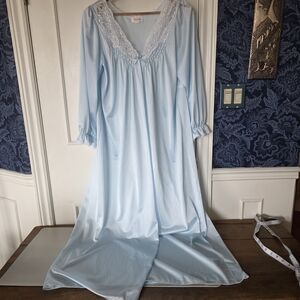 Vintage Blue Barbizon Lace-Trimmed Full Length Dressing gown - Sz Med